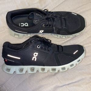 On Running Cloud 5 women’s tennis shoes